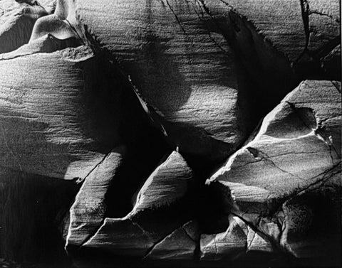 Granitt inspirert av Henry Moore